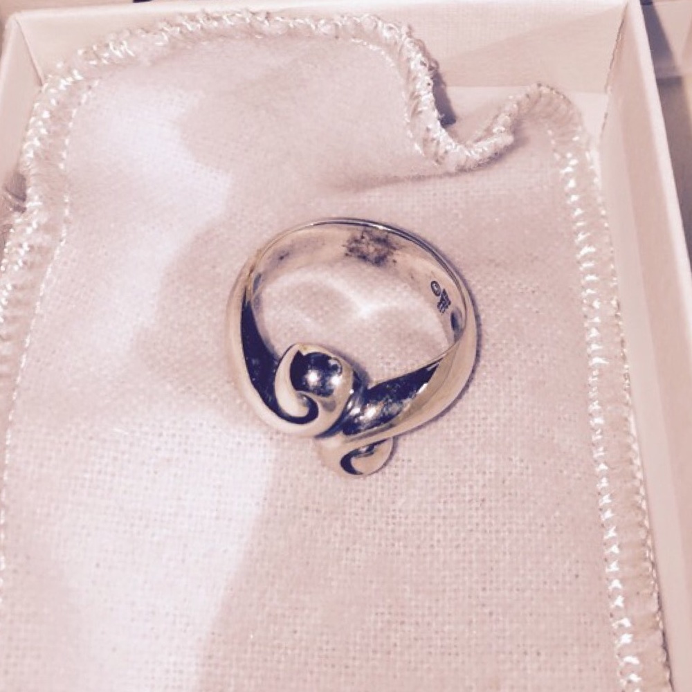 James Avery 8.5   ring